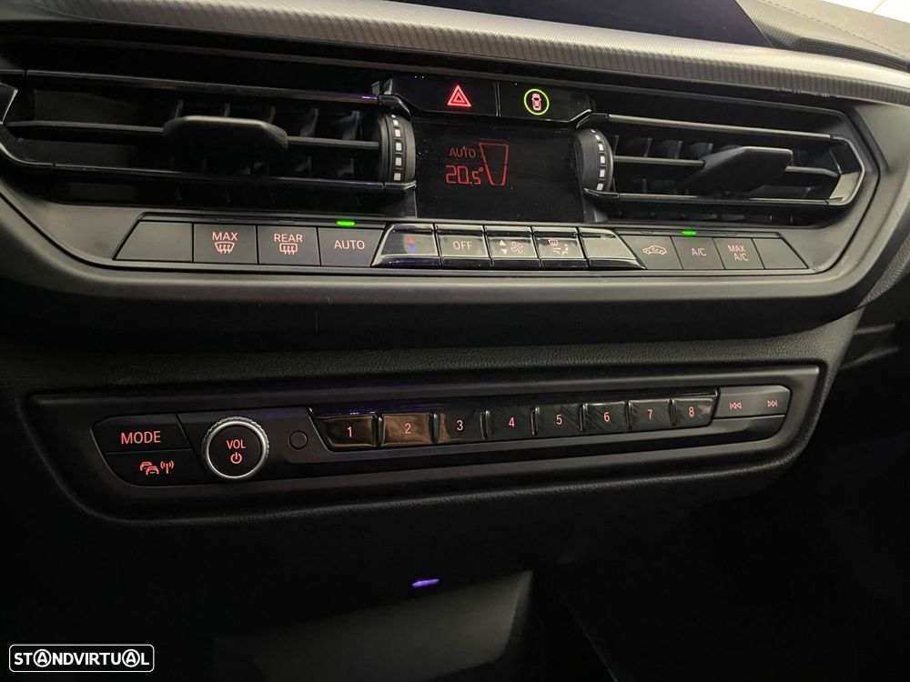 BMW 116 d Pack Desportivo M - 32