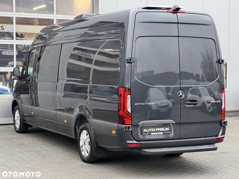 Mercedes-Benz Sprinter - 6