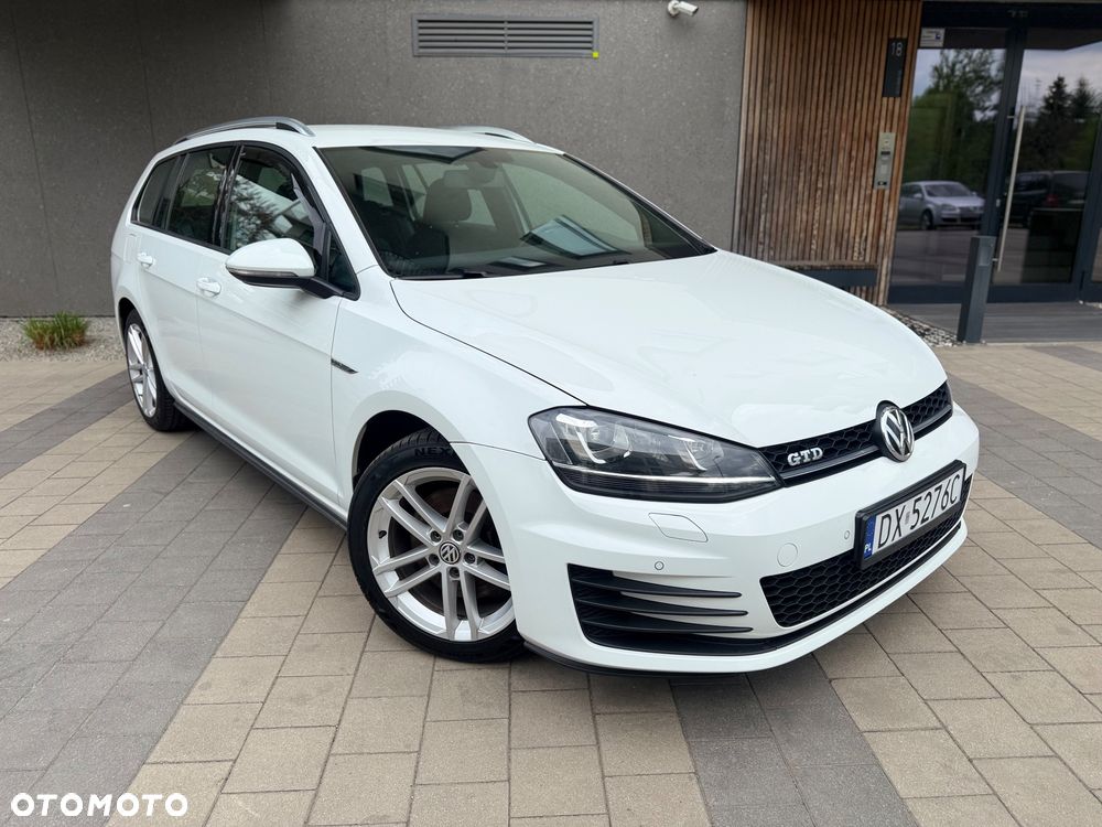 Volkswagen Golf - 23
