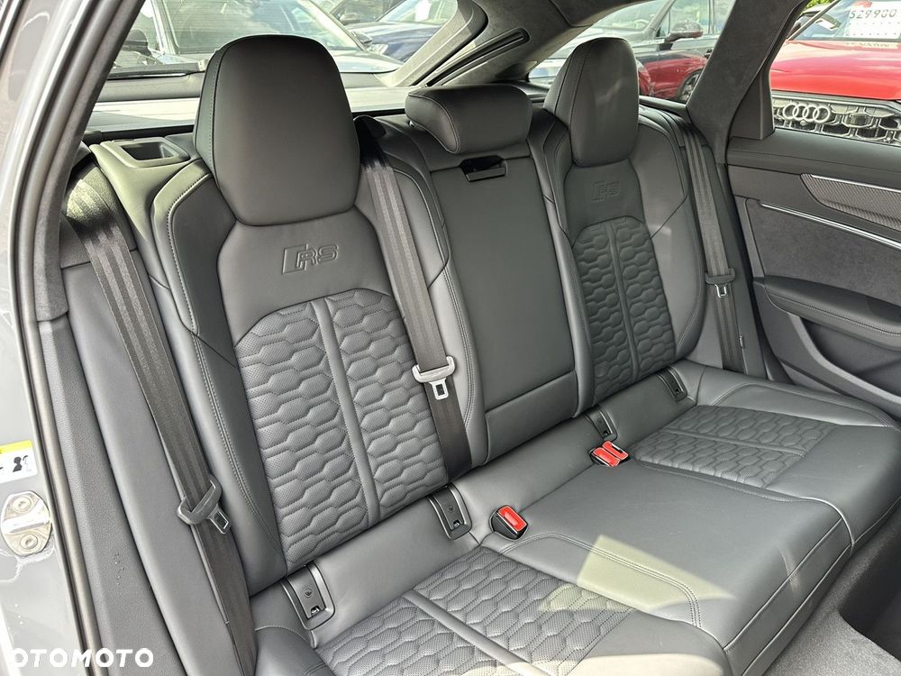 Audi RS6 Avant - 24