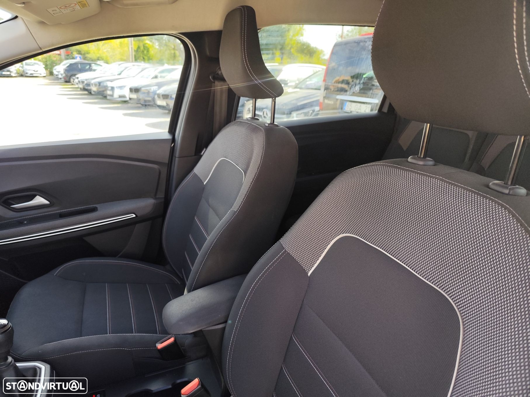 Dacia Jogger 1.0 ECO-G SL Extreme+ Up&Go 7L Bi-Fuel - 33