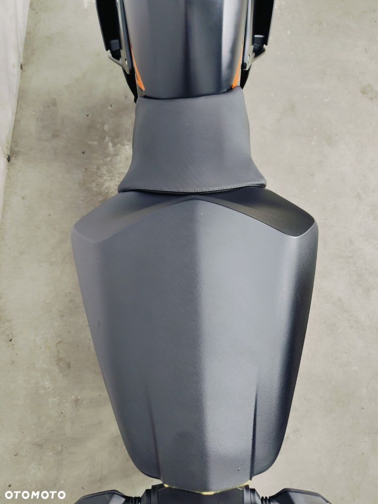 KTM RC 125 - 11