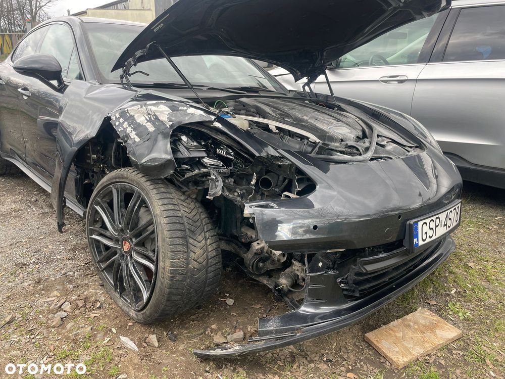Porsche Panamera - 6