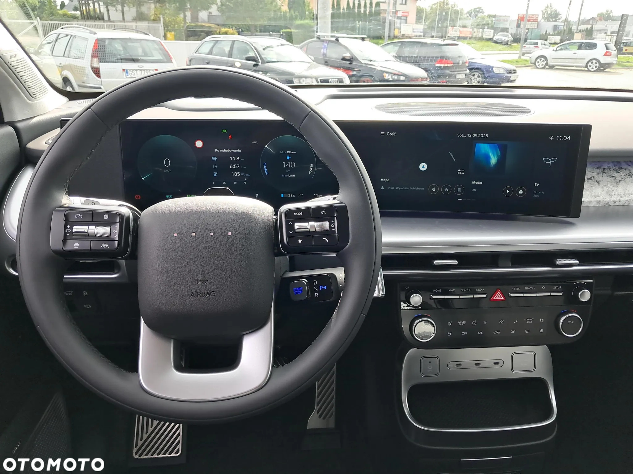 Hyundai IONIQ 9 110kWh Calligraphy AWD - 13