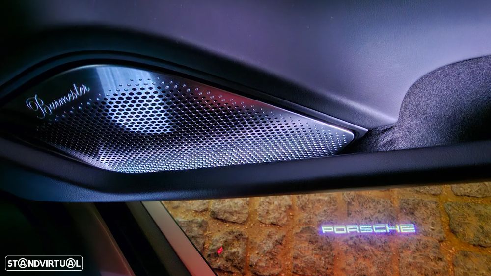 Porsche Taycan Turbo - 50