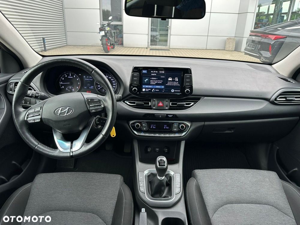 Hyundai i30 1.5 T-GDI 48V Smart - 11