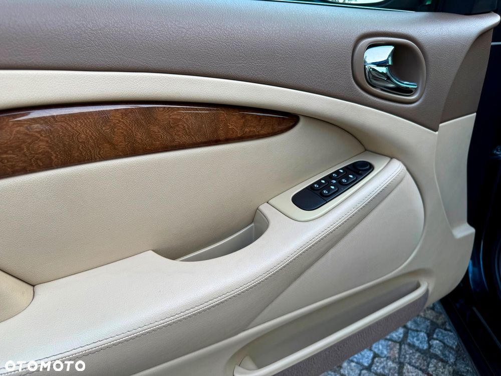 Jaguar S-Type 2.7 V6 D Executive - 27