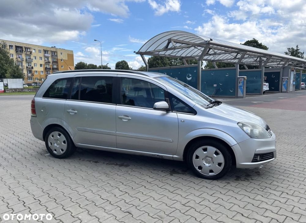 Opel Zafira 1.8 Enjoy - 2