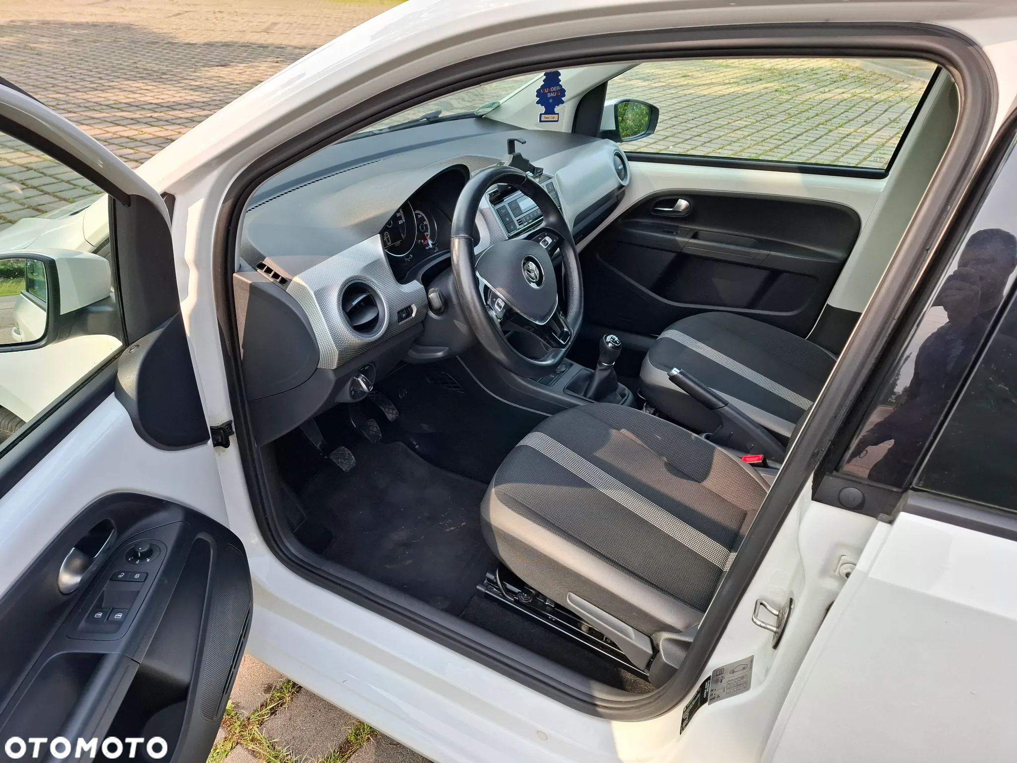 Volkswagen up! 1.0 TSI high - 9