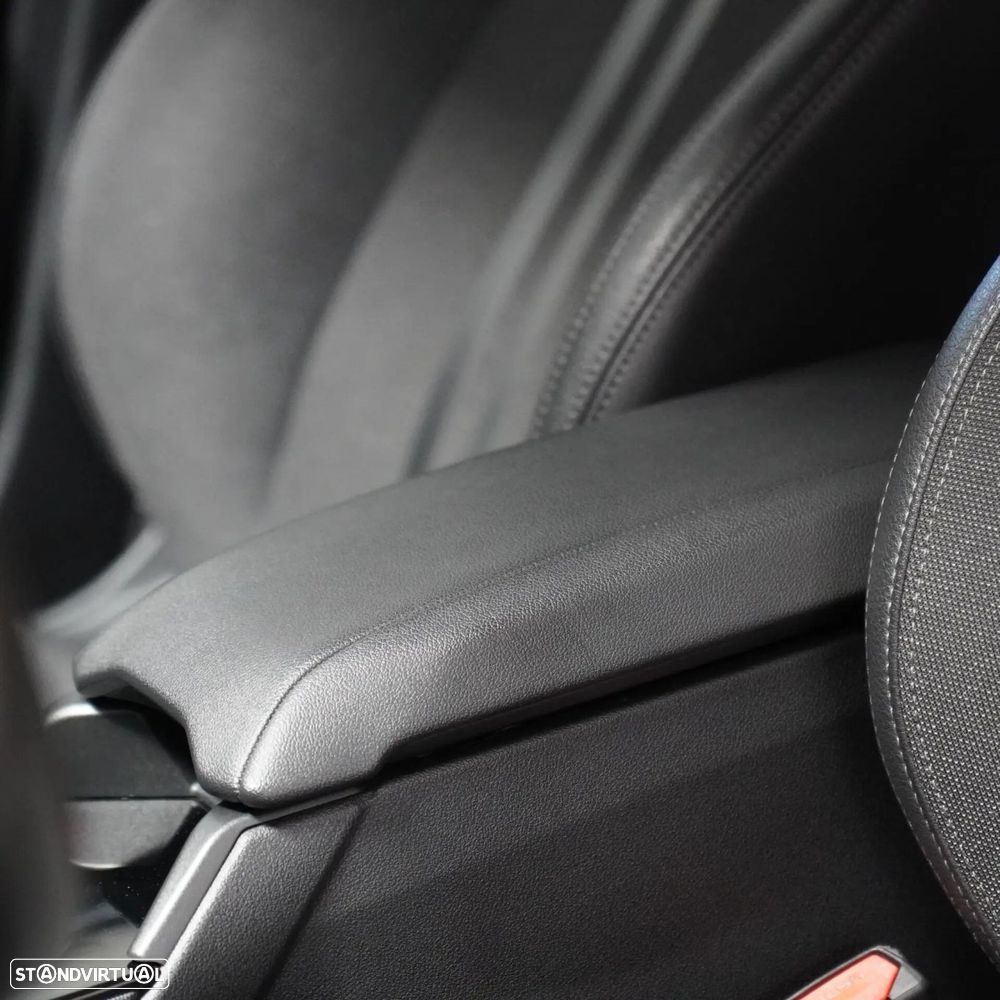 BMW 118 i Line Sport Auto - 26