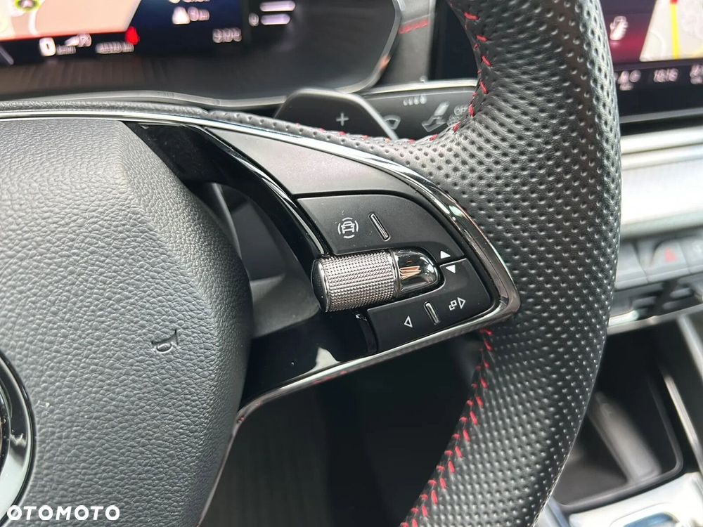 Skoda Octavia 2.0 TSI RS DSG - 23
