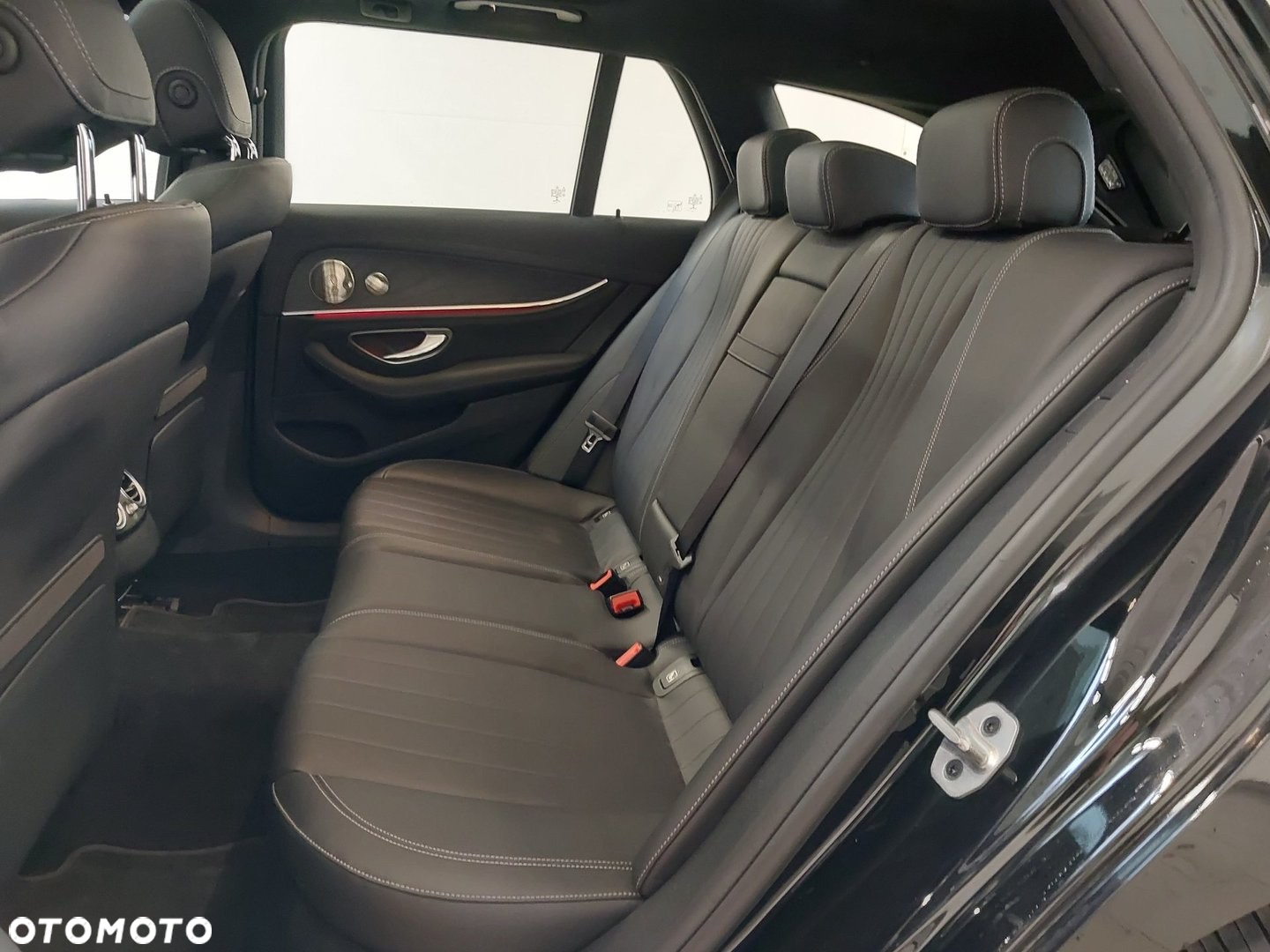 Mercedes-Benz Klasa E 300 de T 9G-TRONIC Exclusive - 22