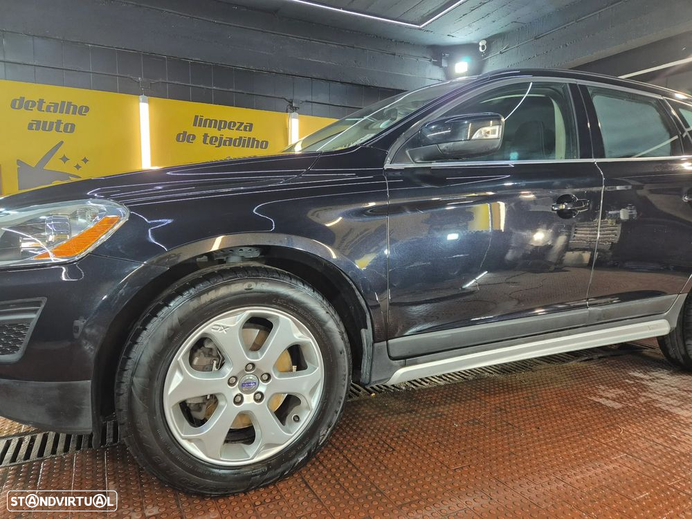 Volvo XC 60 2.0 D3 Drive Momentum - 16