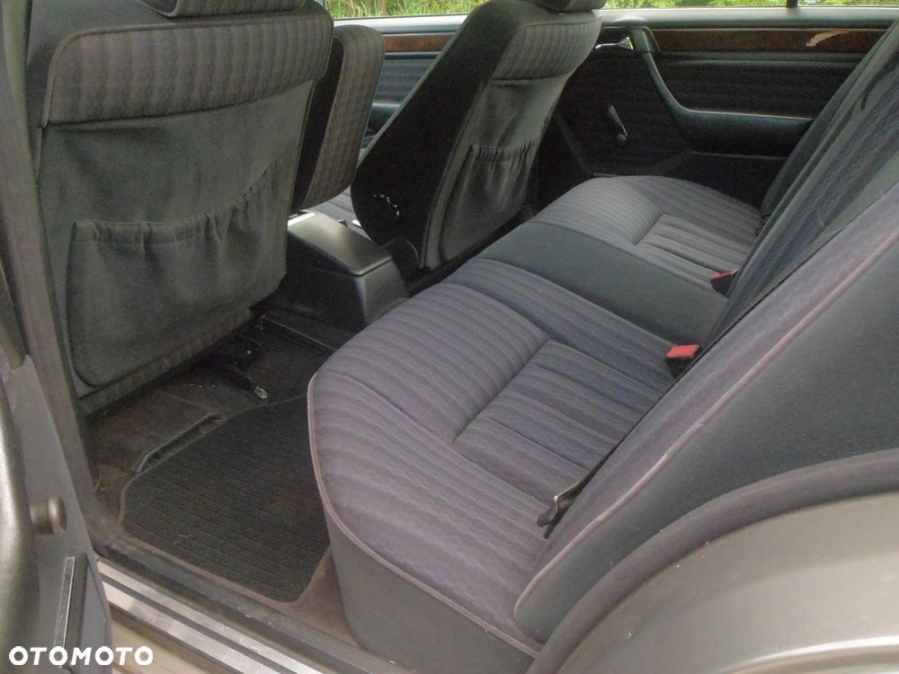 Mercedes-Benz W124 (1984-1993) - 20
