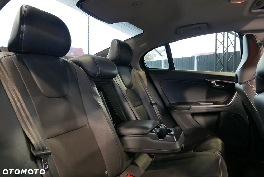 Volvo S60 T5 Geartronic - 15