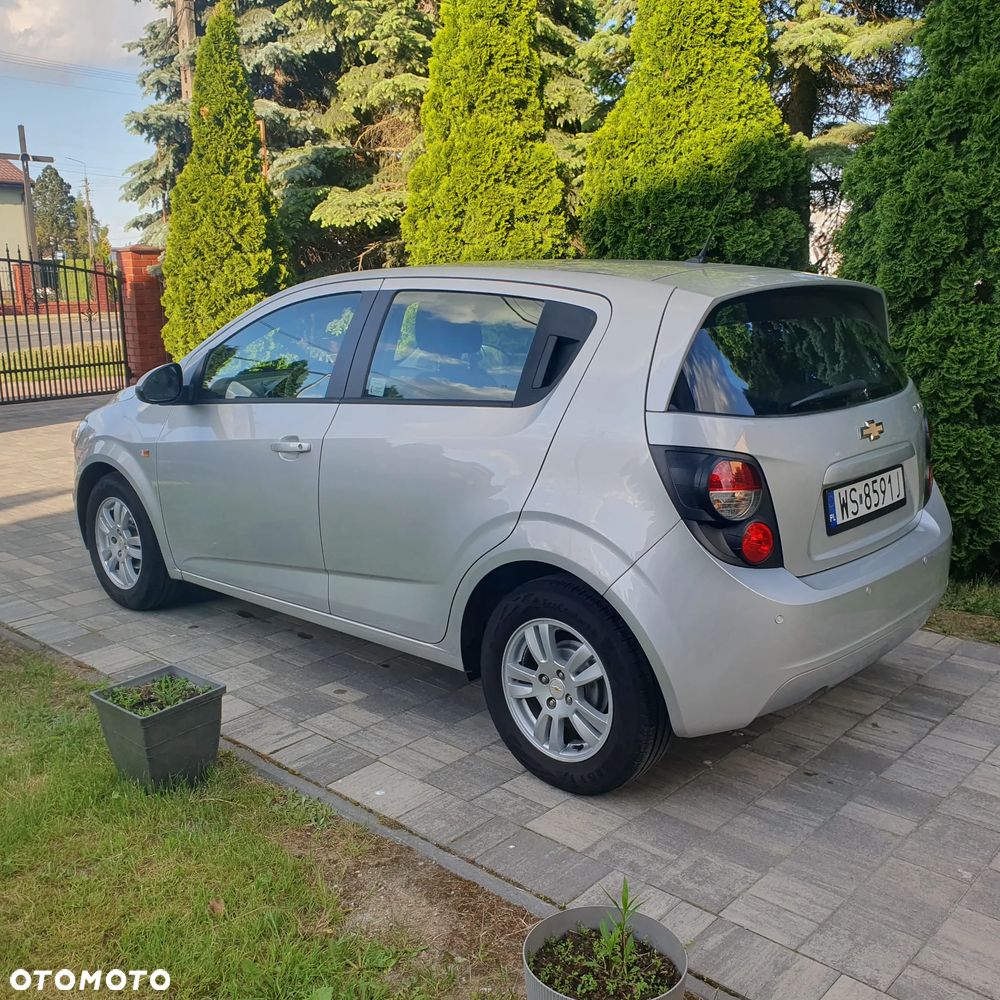Chevrolet Aveo 1.4 16V LS Design+ - 7