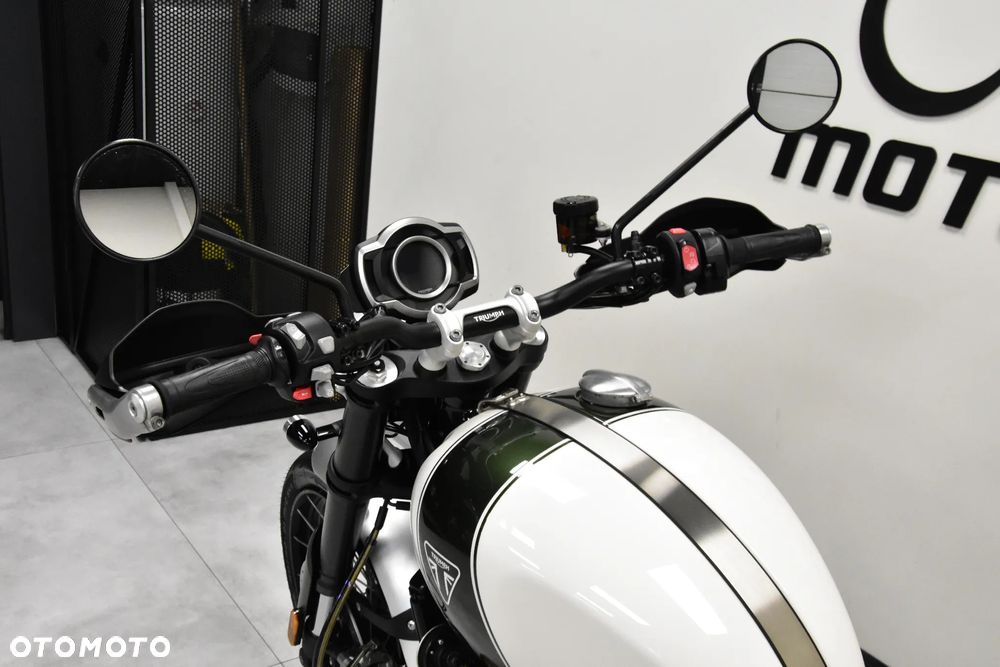 Triumph Scrambler - 16