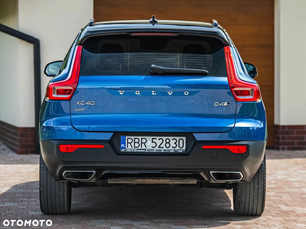 Volvo XC 40 D4 AWD R-Design - 31