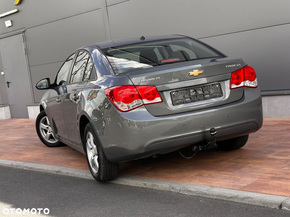 Chevrolet Cruze 1.8 LT - 18