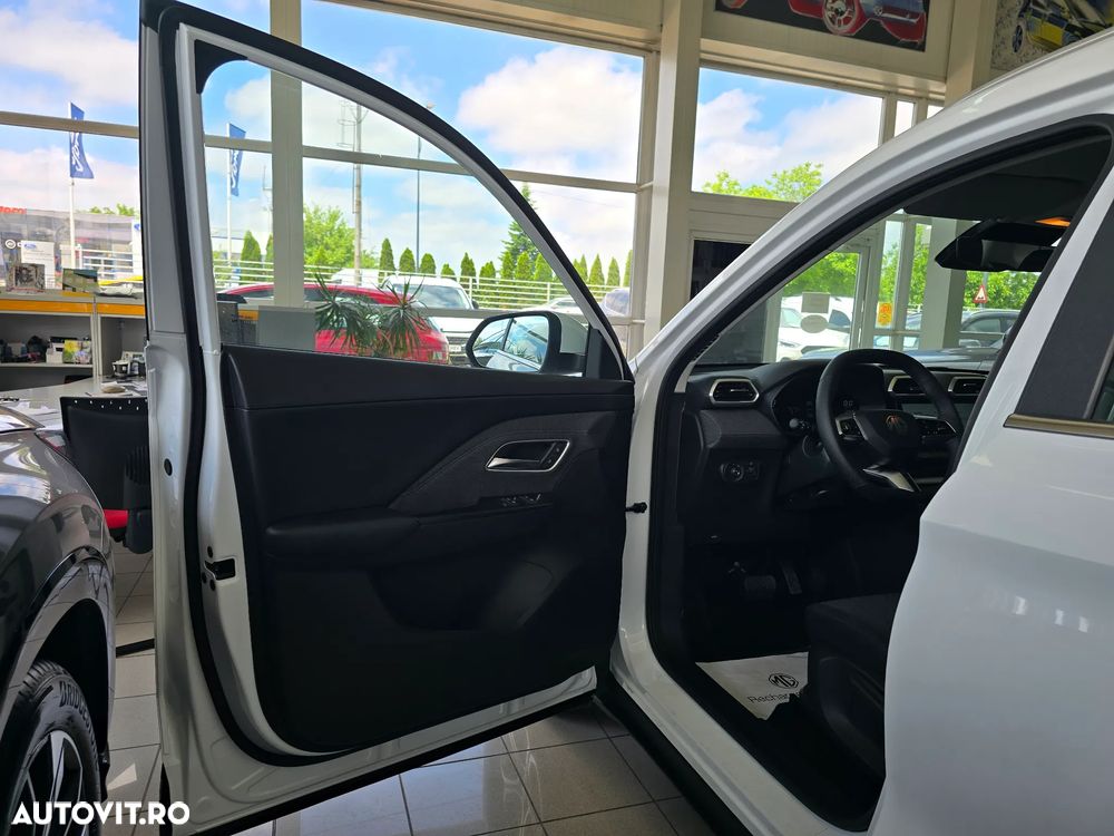 MG ZS HEV 1.5 GSI AT Excite - 16