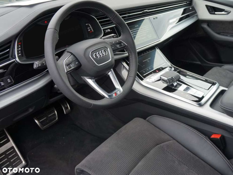 Audi Q8 - 6