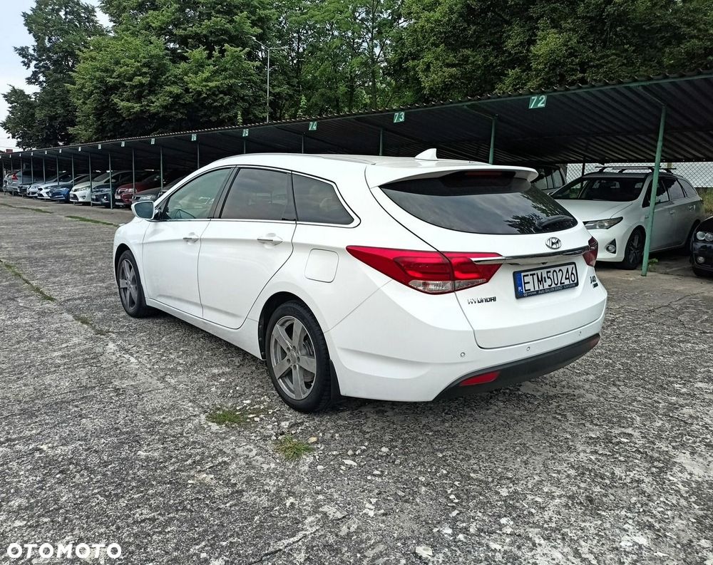 Hyundai i40 Kombi blue 1.6 CRDi Space - 16
