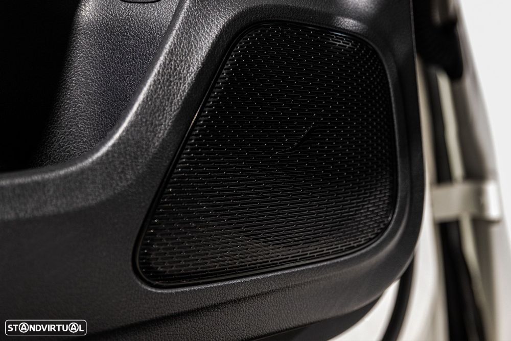 Mercedes-Benz A 250 e AMG Line - 31