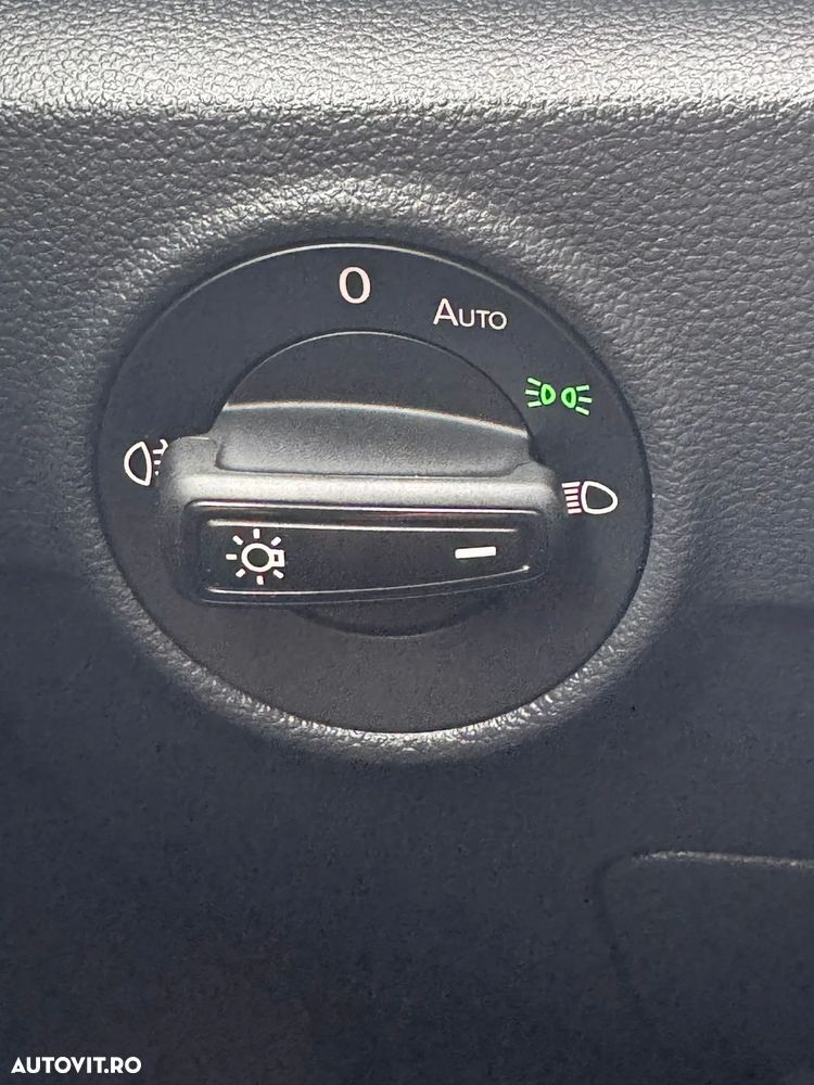 Volkswagen T-Roc 1.0 TSI Advanced - 29