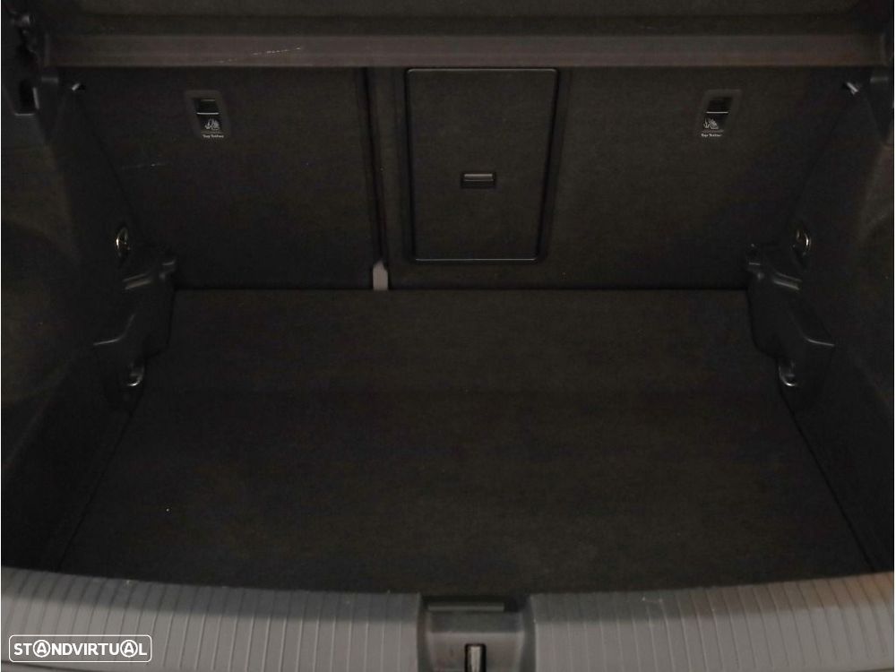 VW T-Roc 1.0 TSI Urban - 11