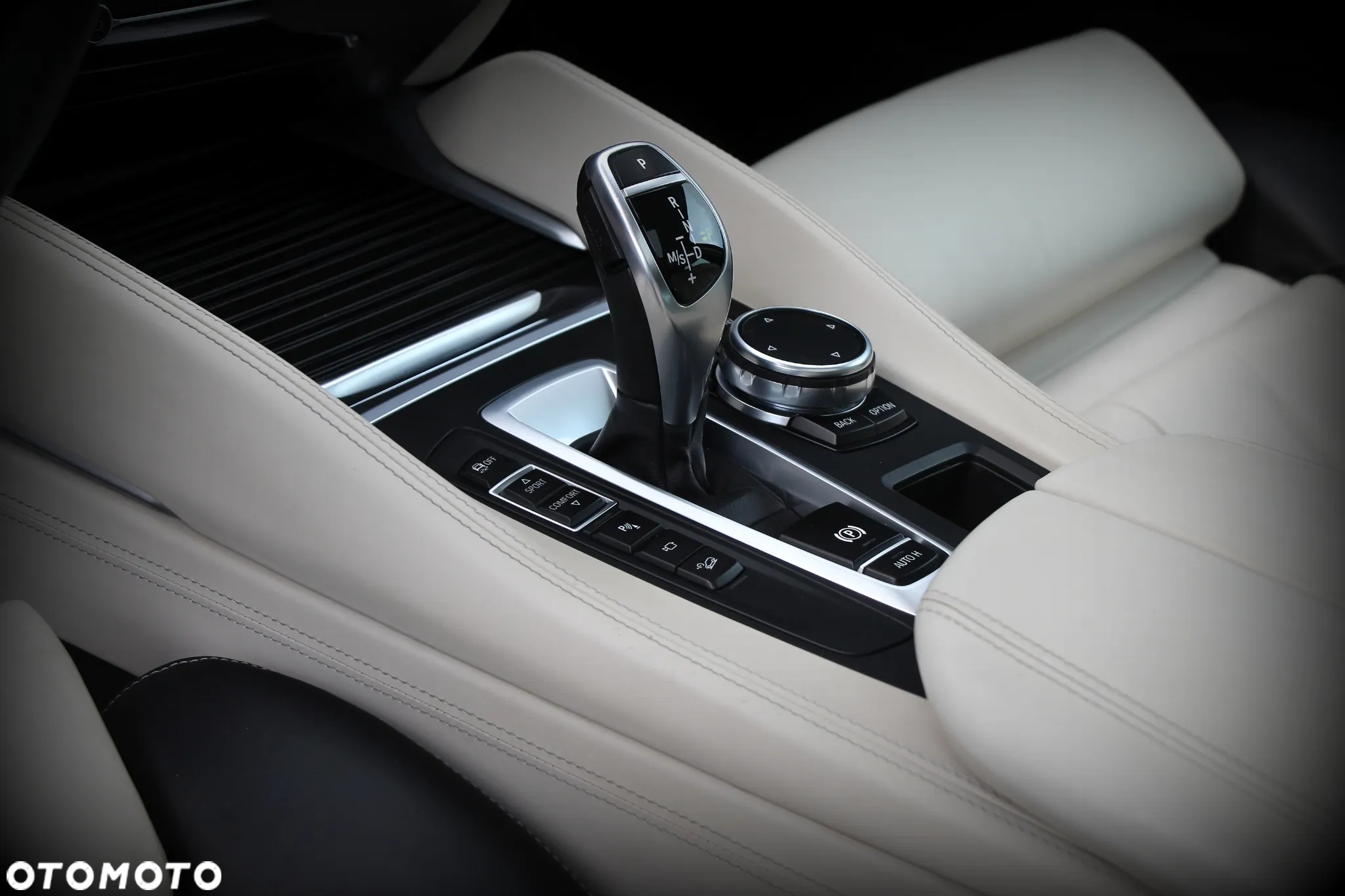 BMW X6 xDrive30d - 26