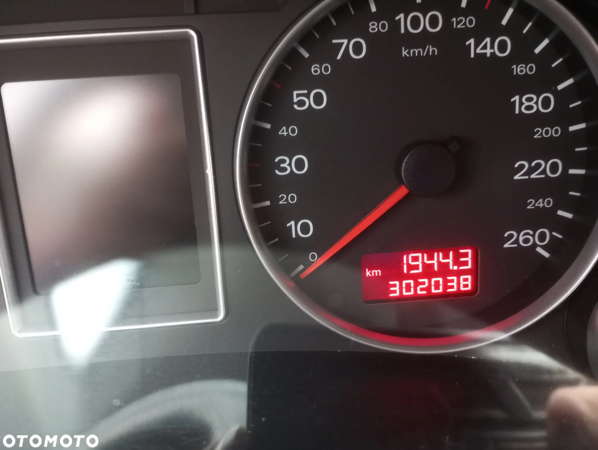 Audi A4 Avant 2.0 TDI - 8