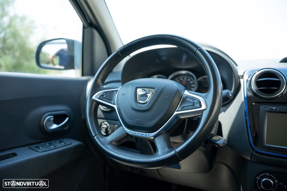 Dacia Lodgy 1.5 Blue dCi Stepway 7L - 10