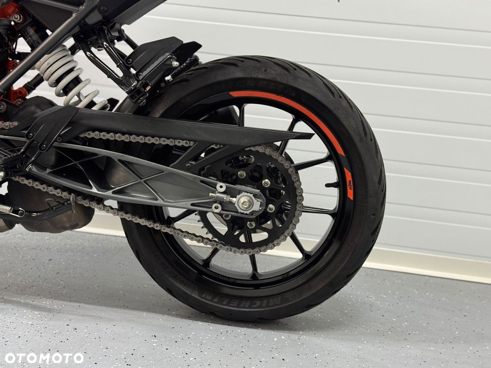 KTM Duke - 13