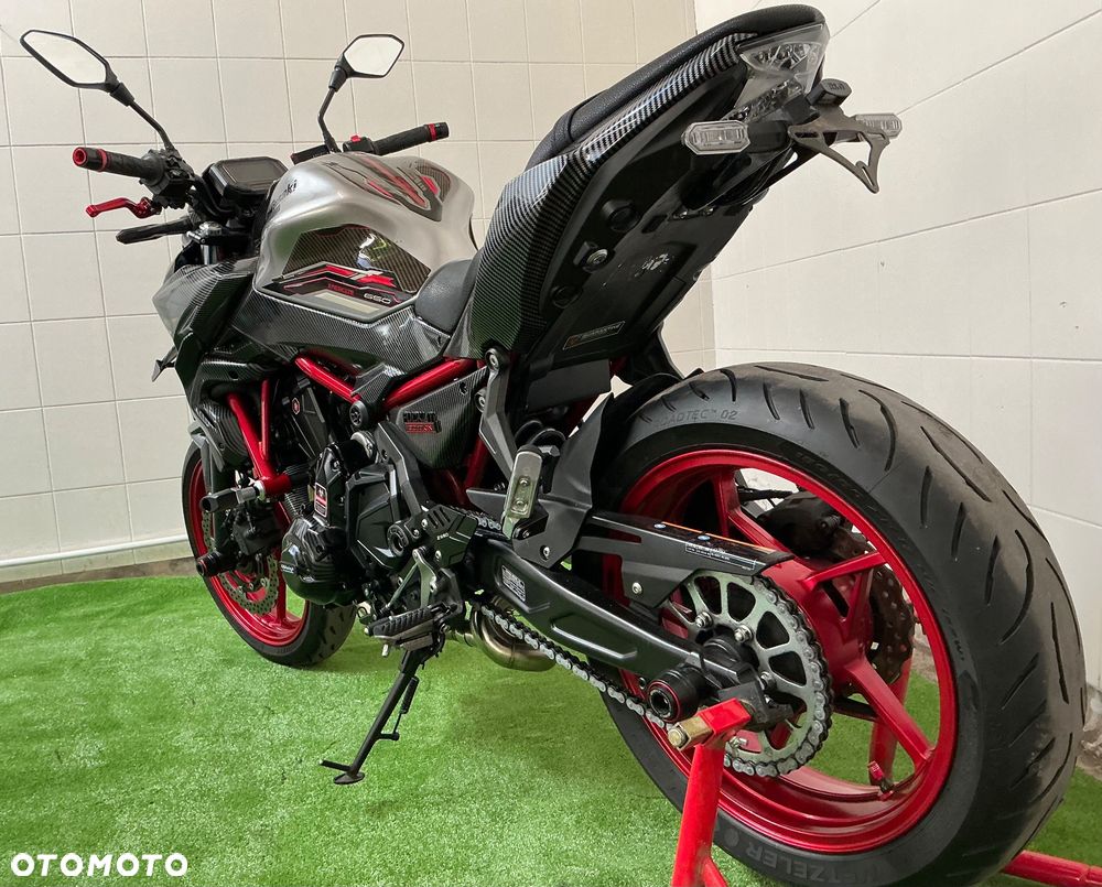 Kawasaki Z 650 - 18