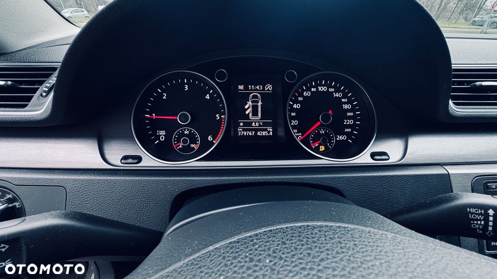 Volkswagen Passat 2.0 TDI 4Mot Highline DSG - 5