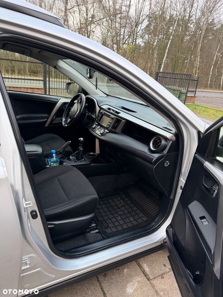 Toyota RAV4 2.0 D-4D Premium 4x2 - 7