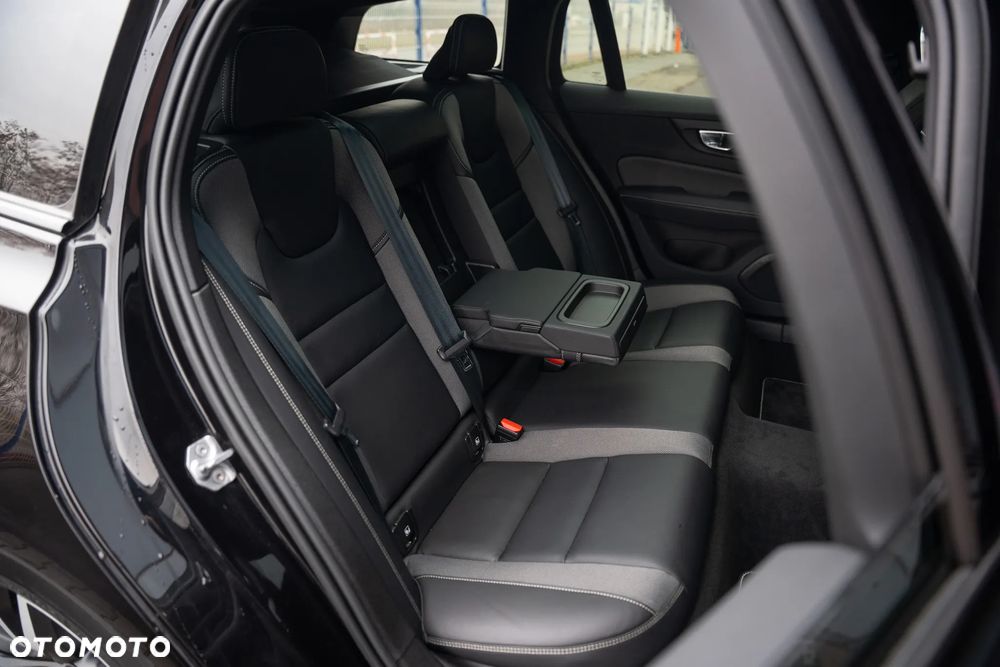 Volvo V60 B4 B Geartronic RDesign - 35