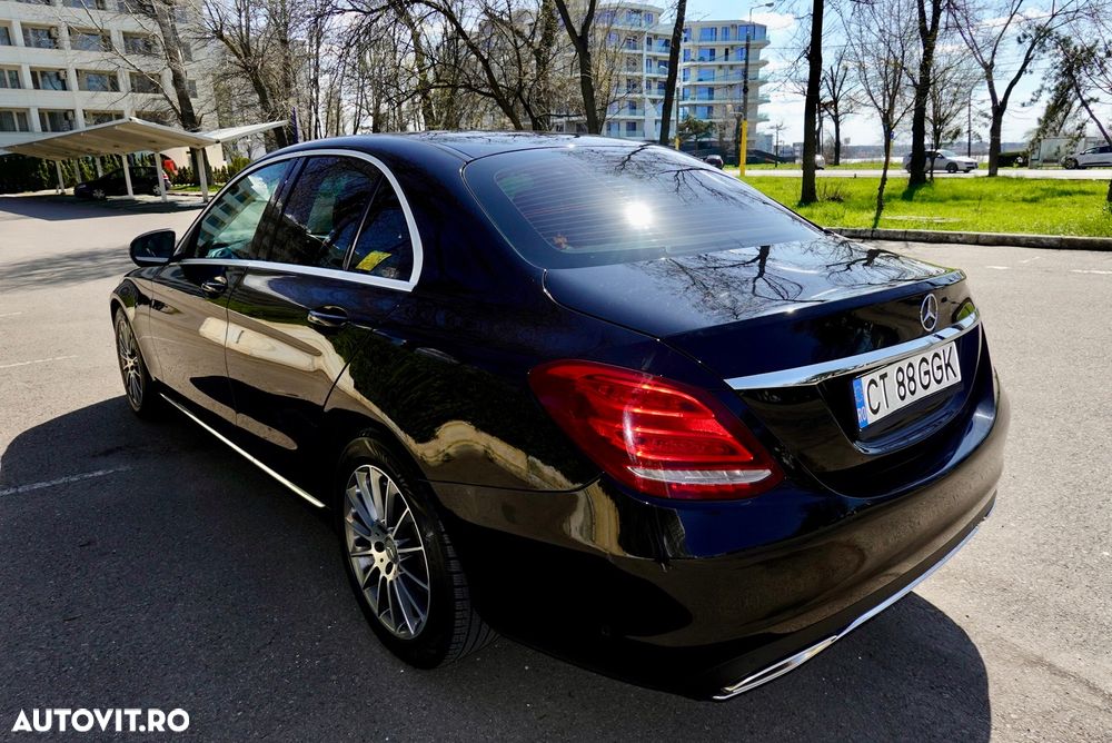 Mercedes-Benz C - 8