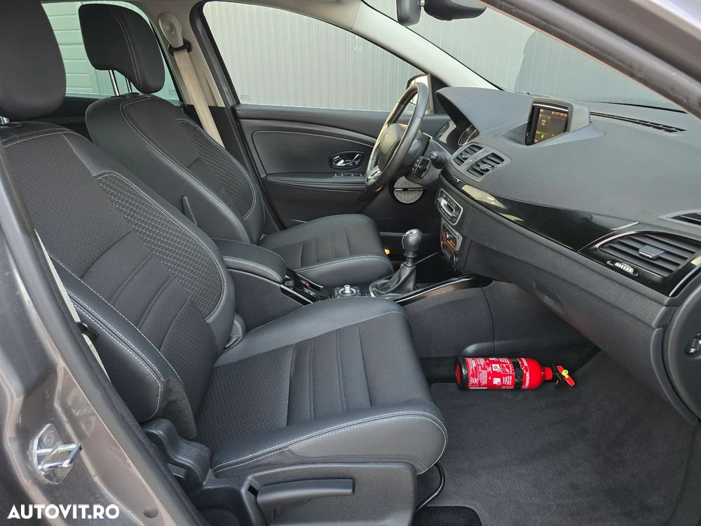 Renault Megane ENERGY dCi 130 Start & Stop Bose Edition - 8