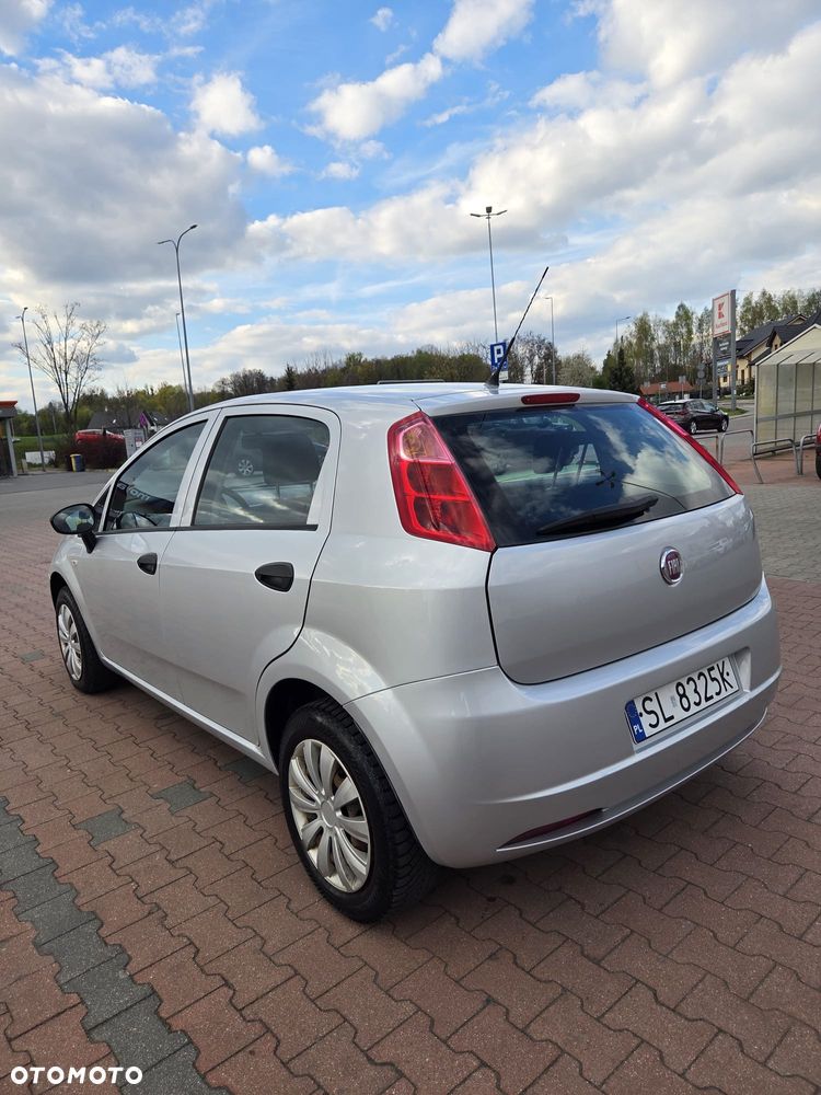 Fiat Grande Punto Actual 1.2 8V Estiva - 3