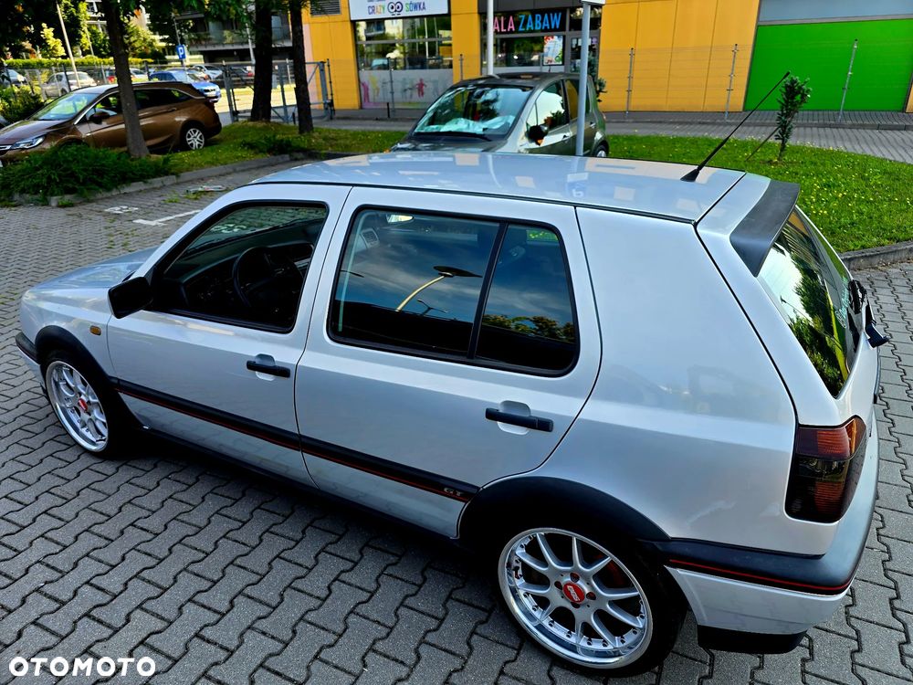 Volkswagen Golf - 15