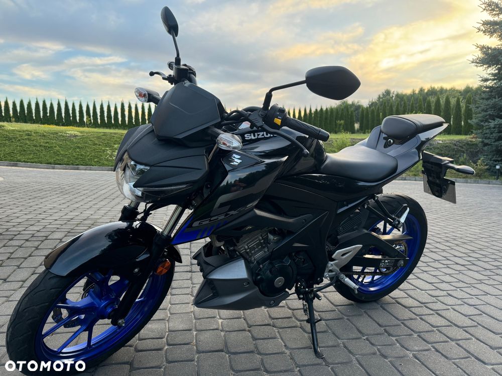 Suzuki GSX - 6