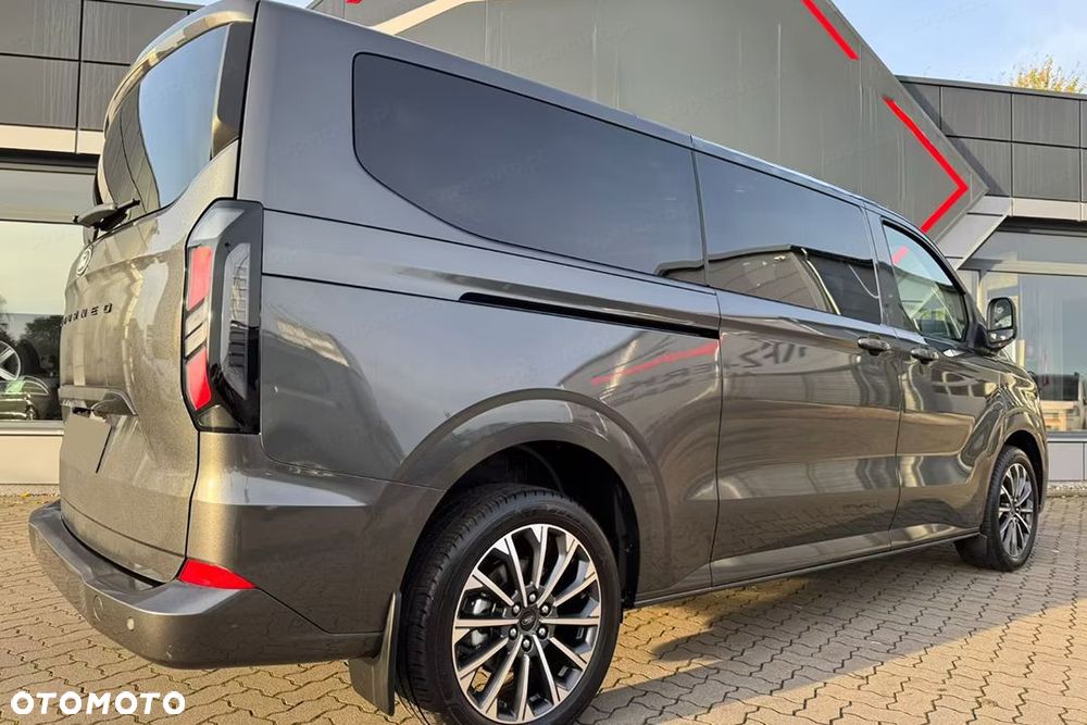 Ford Tourneo Custom - 4