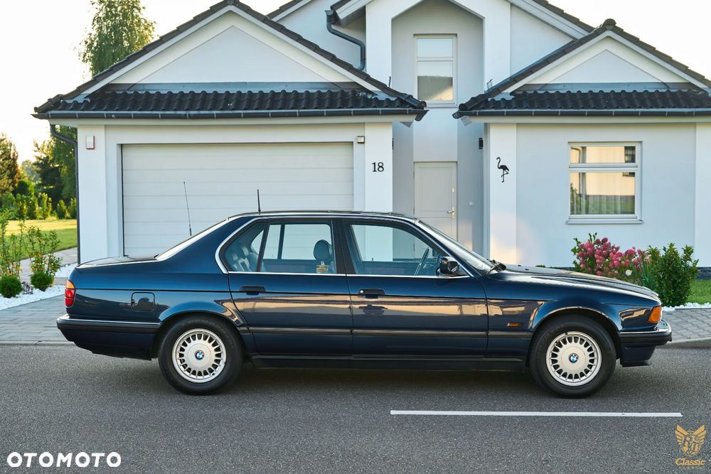 BMW Seria 7 - 12
