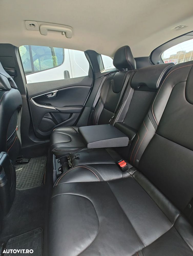 Volvo V40 D2 Ocean Race - 10