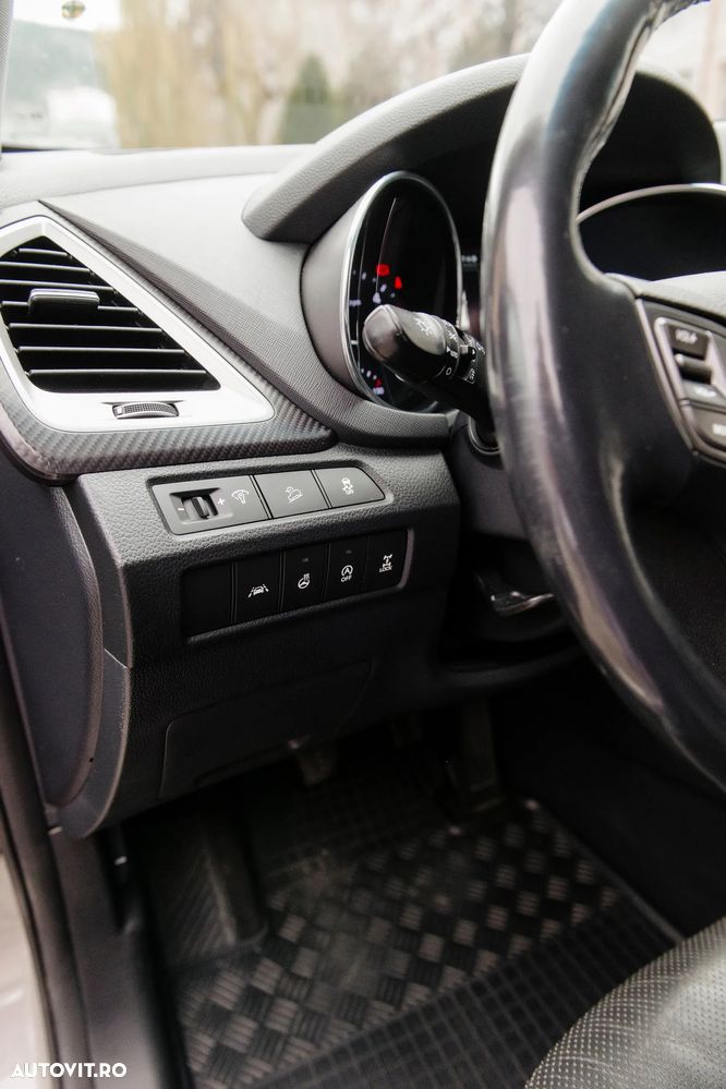 Hyundai Santa Fe - 5