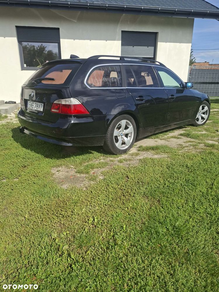 BMW Seria 5 525d - 5