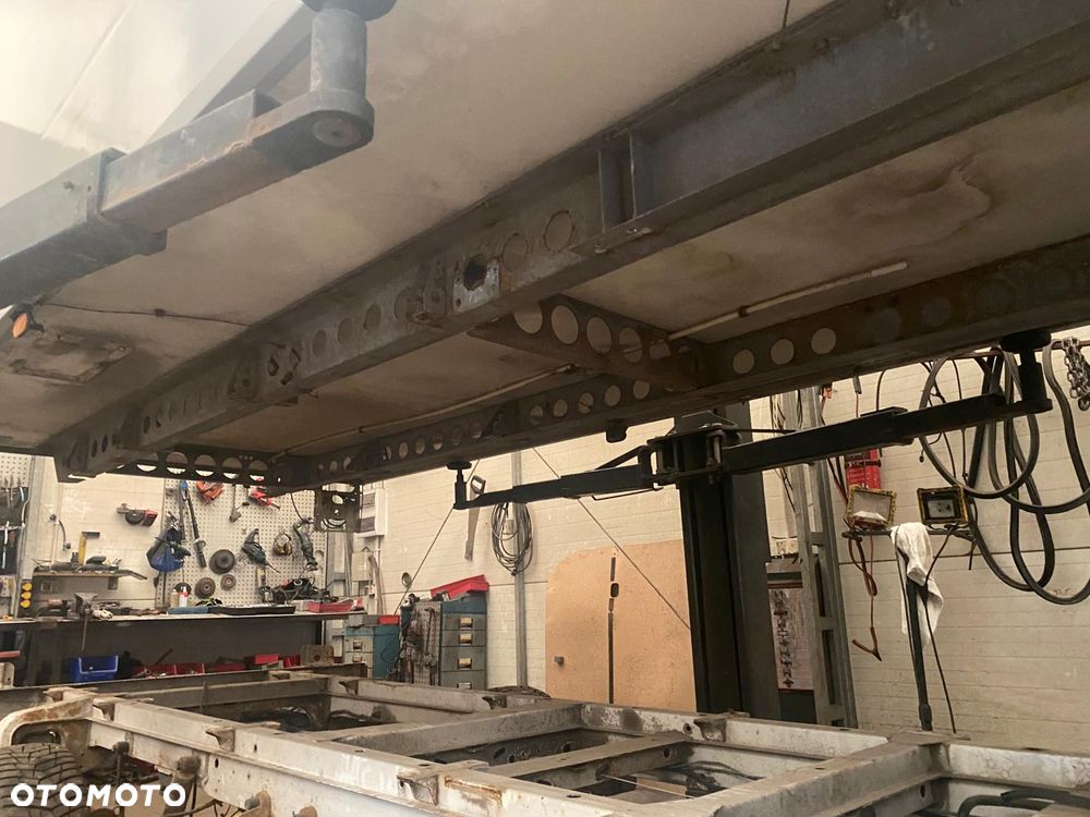 Kontener 8-europalet 4.30 metra Sprinter Crafter Master Boxer Jumper Iveco - 14