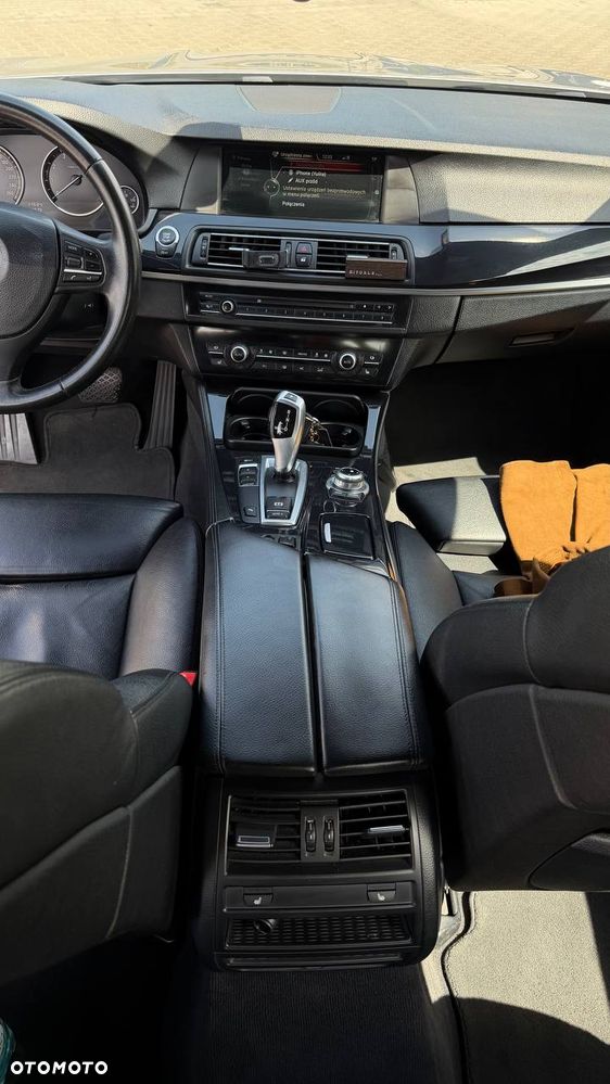BMW Seria 5 520i - 10