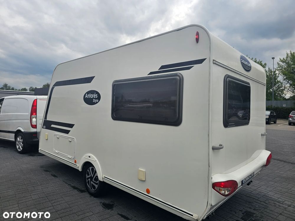Caravelair WŁĄCZ FILMIK. DMC 1150. ŁÓŻKO MAŁZEŃSKIE, SYPIALNIO JADALNIA. ŁAZIENKA. PIĘKNA. - 3